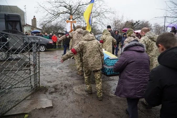 У Новосілках попрощались із загиблим ветераном Олександром Таліковим (фото)