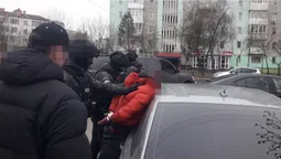$14 000 за виїзд у Молдову: у Луцьку поліцейського взяли на хабарі (фото)