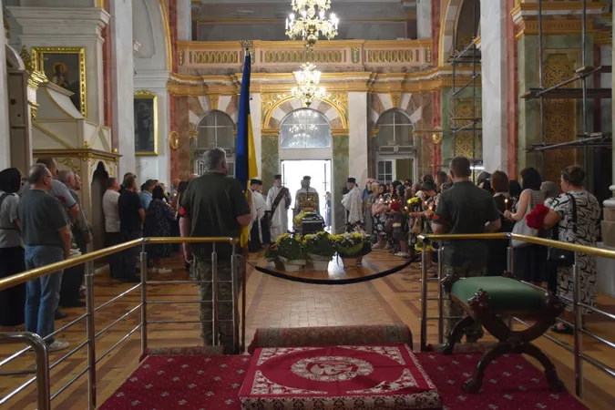 У Луцьку попрощалися із Героєм Олександром Іщуком (фото)
