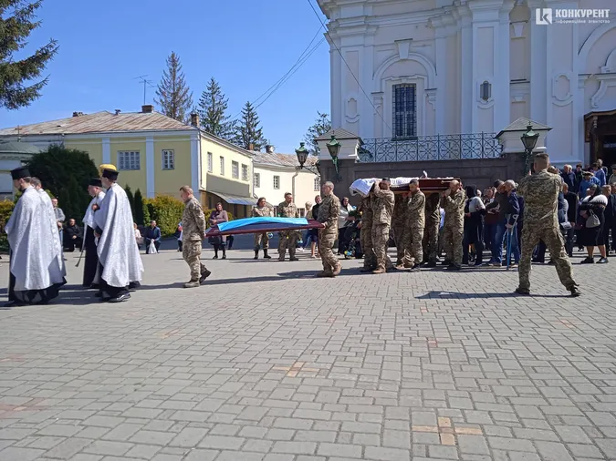 У Луцьку попрощалися із полеглим Героєм Миколою Шевчуком (фото, відео)
