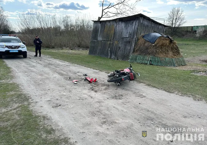 З'їхав з дороги і перекинувся: на Волині у ДТП постраждав 13-річний мотоцикліст