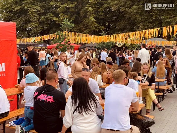Як у Луцьку відгуляли перший день серпневого FOODFEST (фото)