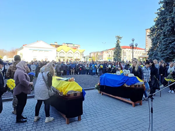 На Ковельщині попрощалися із молодими воїнами – Сергієм Левчуком та Михайлом Мончуком (фото)