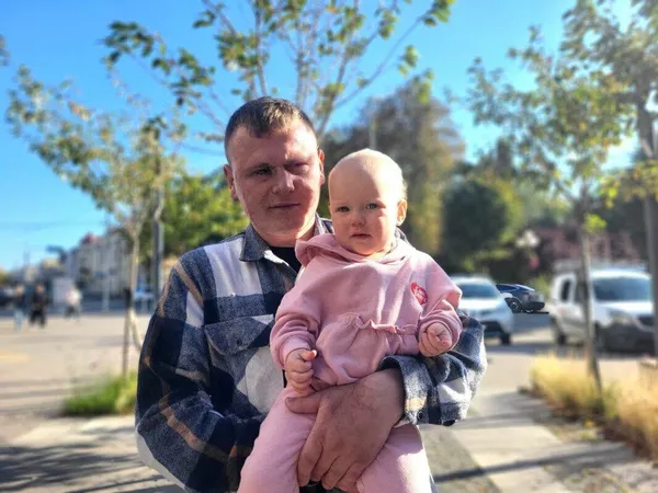 Після поранення, втрати зору і народження доньки: ветеран із Волині відкрив власне кафе (фото)