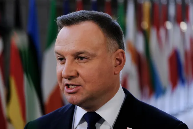 Польща підготувала транзитні коридори для українського зерна, – Дуда