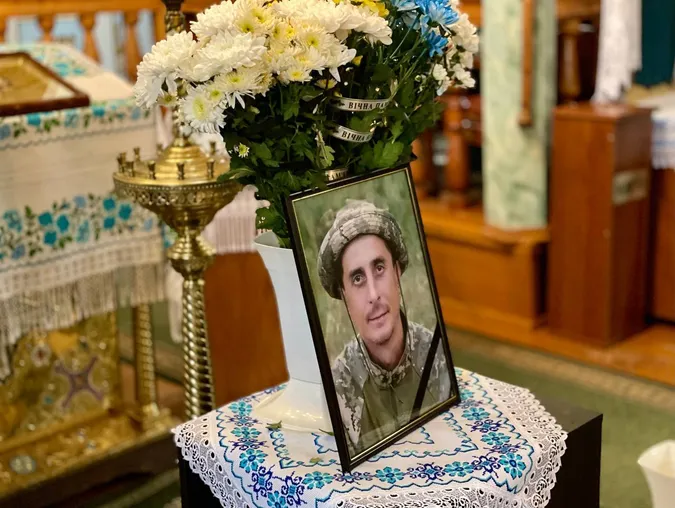 У Нововолинську провели в останню дорогу Валерія Яльницького (фото)