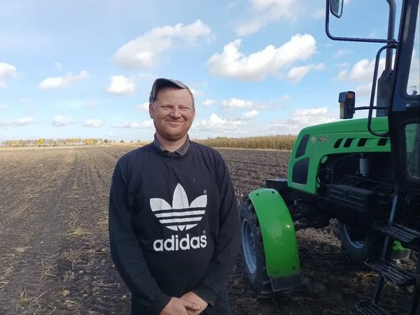 Механізатор фермерського господарства Сергій Козак