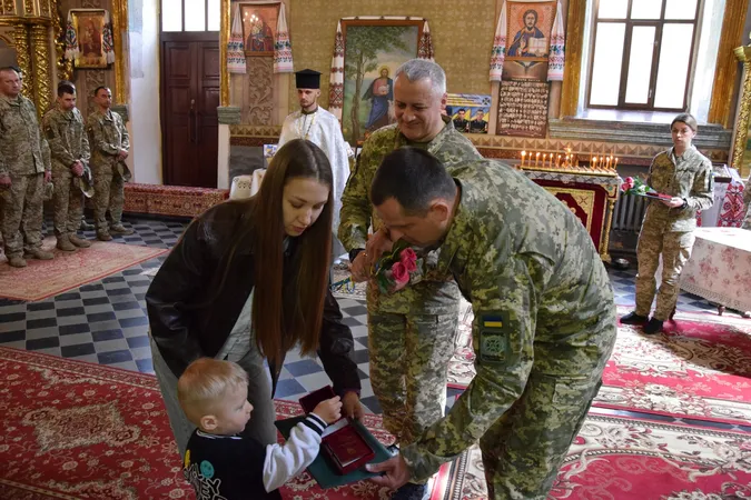 На Волині п’ятьом родинам загиблих прикордонників вручили державні нагороди (фото)