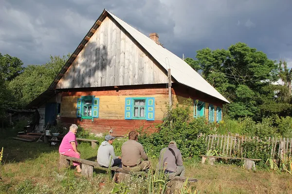 Хапали священника за рясу: на Волині є село, куди на Великдень зліталися всі відьми (фото)