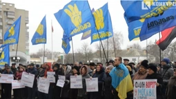 "Ми посадимо їх на нари" , - лучани вимагають відставки уряду Яценюка