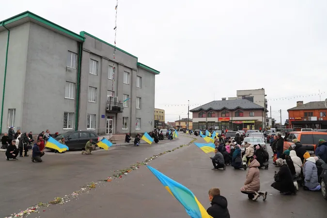На Волині провели в останню дорогу Героя Сергія Лесика