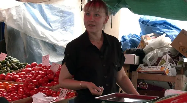Продавчиня Людмила