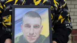 Був надзвичайно доброю людиною: на Волині попрощалися із воїном Віталієм Козлом (фото)