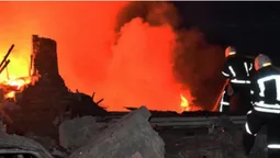 Ворог вночі вдарив дроном у фармацевтичний склад у Миколаєві (відео)