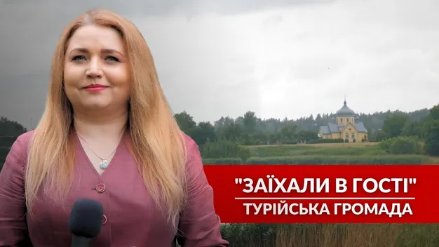 На Волині є озеро, де чути дзвони затопленого монастиря, а на дні лежить літак (відео)