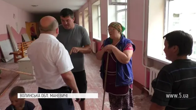 Ремонтували дах – залило класи: негода понищила школу на Волині