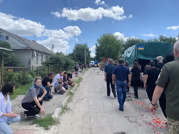 Волиняни провели в останню дорогу Героя Мар'яна Куця (фото)