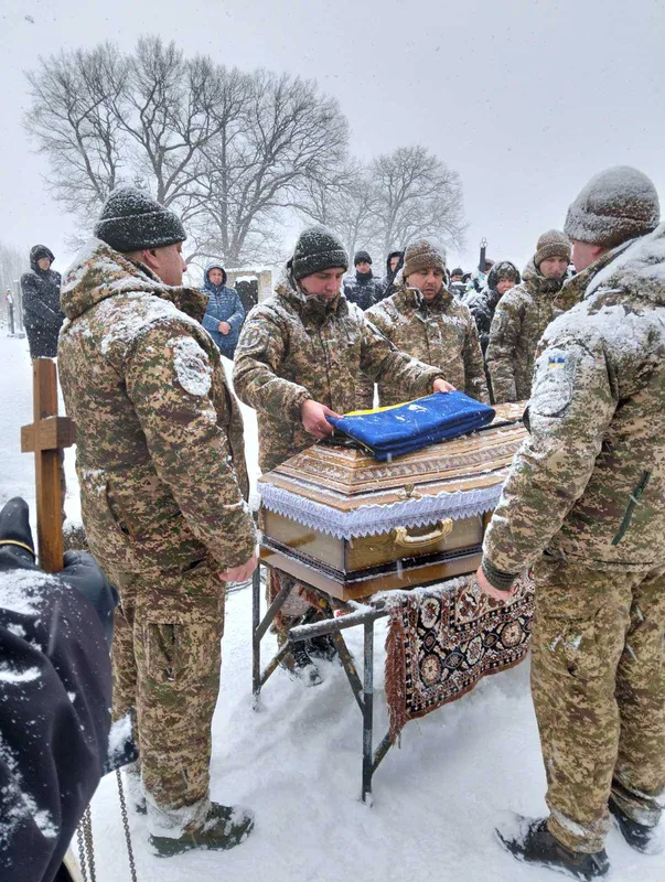 Серце воїна зупинилося в лікарні: на Волині провели в останню путь Василя Ярмолюка