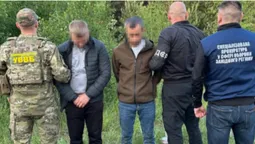 Напали на правоохоронців: на Волині затримали організаторів виїзду військовозобов'язаних за кордон (фото)