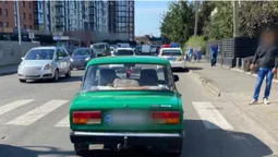 У центрі Луцька ВАЗ збив на «зебрі» 18-річну дівчину (фото)