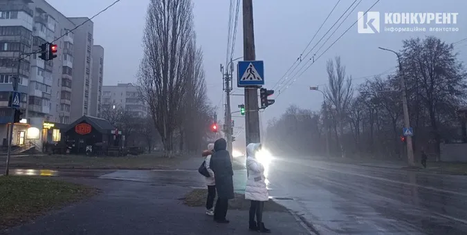 У Луцьку на тротуарах та пішохідних доріжках працює спецтехніка та двірники, – міськрада