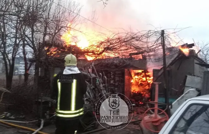 У Володимирі  – серйозна пожежа (фото)