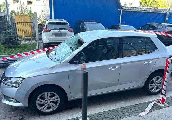 У Рівному підліток стрибнув з вікна 8-го поверху і загинув на місці