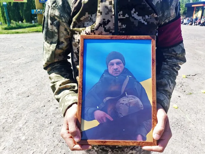 На Волині попрощалися з воїном Володимиром Козіним