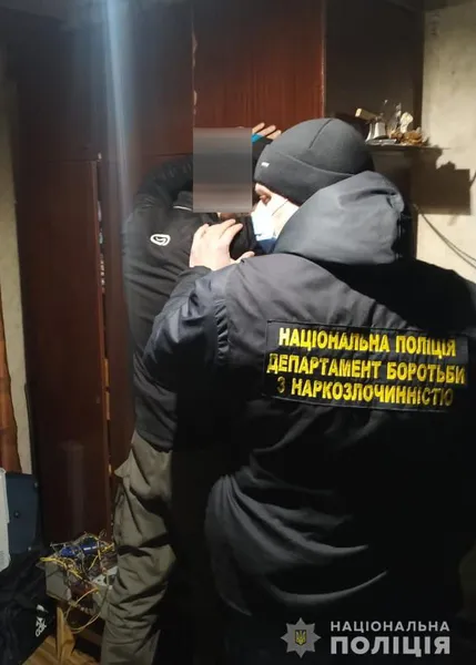 У Ковелі поліцейські піймали «баригу» з кристалами на 10 тисяч гривень (фото, відео)
