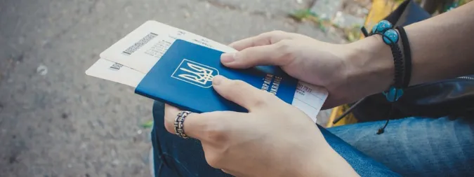 Яку страхівку треба мати українцям, які їдуть до Польщі 