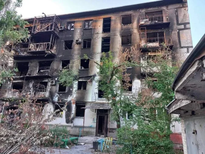 Окупанти знищують села, аби зайняти всю Луганщину, – Гайдай (фото, відео)