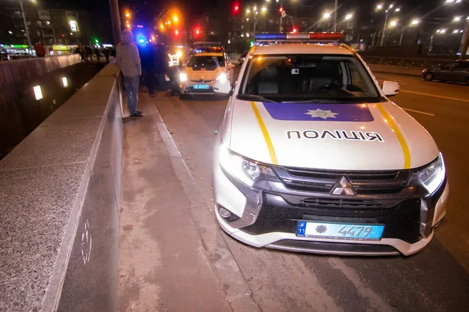 У Києві люди побили «маршрутчика», який збив трьох жінок (фото, відео)