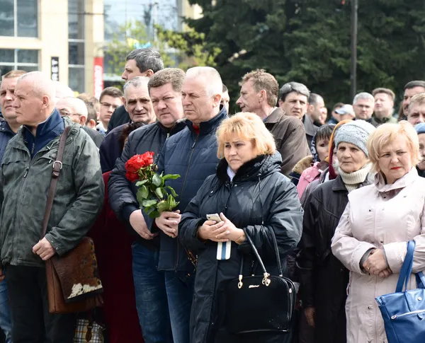 ...прийшли й депутати облради: Михайло Імберовський та Юрій Ройко...