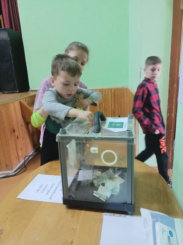 На підтримку ЗСУ: у Підгайцівській громаді влаштовують благодійні кіноперегляди (фото)