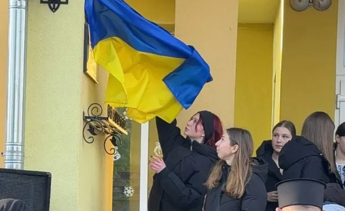 У ліцеї на Волині встановили меморіальні дошки на честь п'ятьох загиблих воїнів (фото)