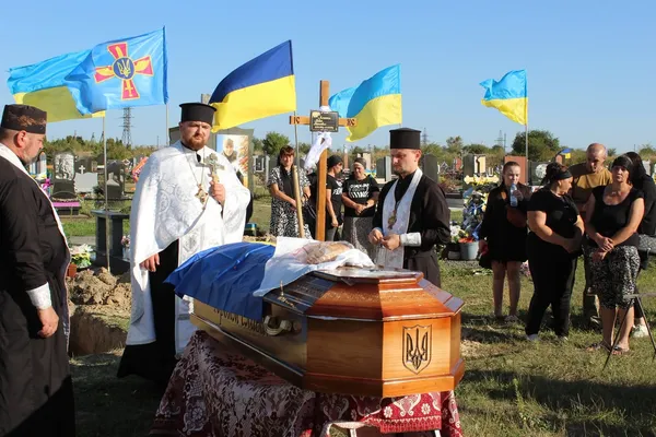 На Волині попрощалися із загиблим кулеметником Павлом Манюхіним (фото)