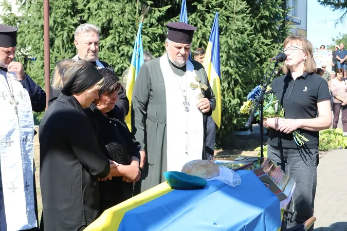 На Волині в останній земний шлях провели Героя Віталія Новосада (фото)