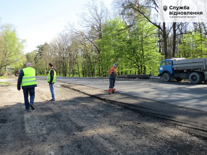 Ділянку автодороги Р-14 між Дачним і Ківерцями вже заасфальтували (фото)