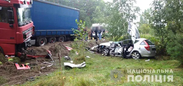 У моторошній аварії на Рівненщині загинув 36-річний волинянин (фото, відео)