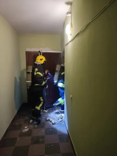 Горів балкон квартири: подробиці пожежі на Арцеулова (фото)