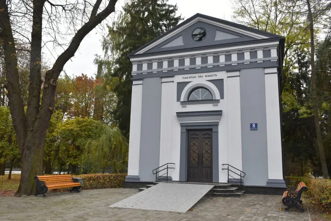Який вигляд має будинок панахиди у Луцьку після капремонту (фото)