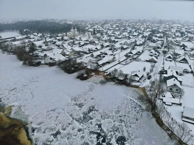 Через підтоплення в Старовижівській громаді заборонили пити воду з колодязів