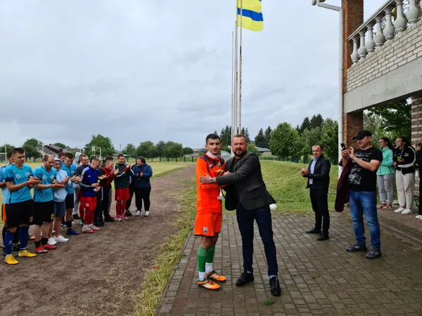 У Піддубцях під час футбольного турніру зібрали кошти для ЗСУ (фото)