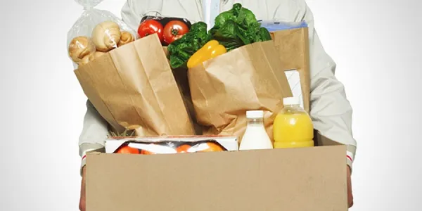 У МОЗ розповіли, чи безпечно замовляти продукти онлайн