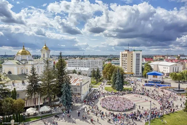 Вишиваний Луцьк з пташиної висоти (фото) 