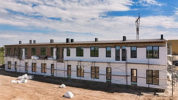 Таунхауси в процесі будівництва від будівельної компанії «Сімейна Фортеця»