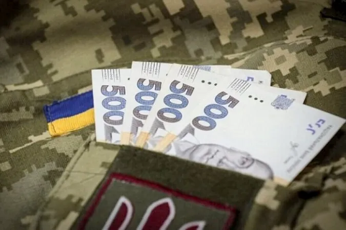 Доплати військовим все ж будуть: кому й скільки платитимуть