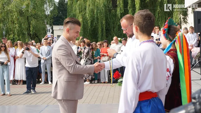 У Луцьку нагородили медалістів: як все було (дуже багато фото)