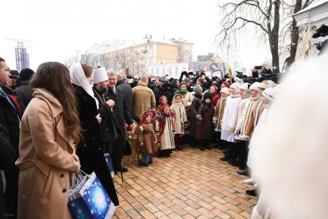 Волинський священик показав як відбувалося богослужіння у Софії Київській (фото)