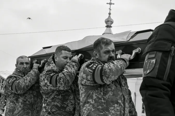 У Луцьку попрощалися із загиблим на Донеччині Мирославом Гузаром (фото)